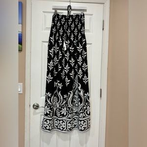 Black and White Printed Strapless Maxi Dress Ruched top Size Medium M